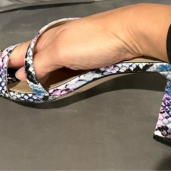 Jessica Simpson size 9 faux python Willmena sandal - Picture 4 of 4